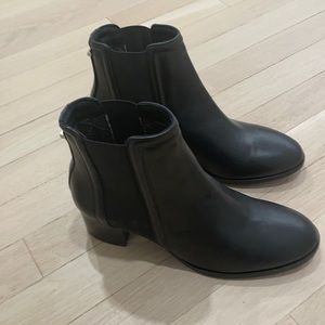 Aquatalia Neeva Boots